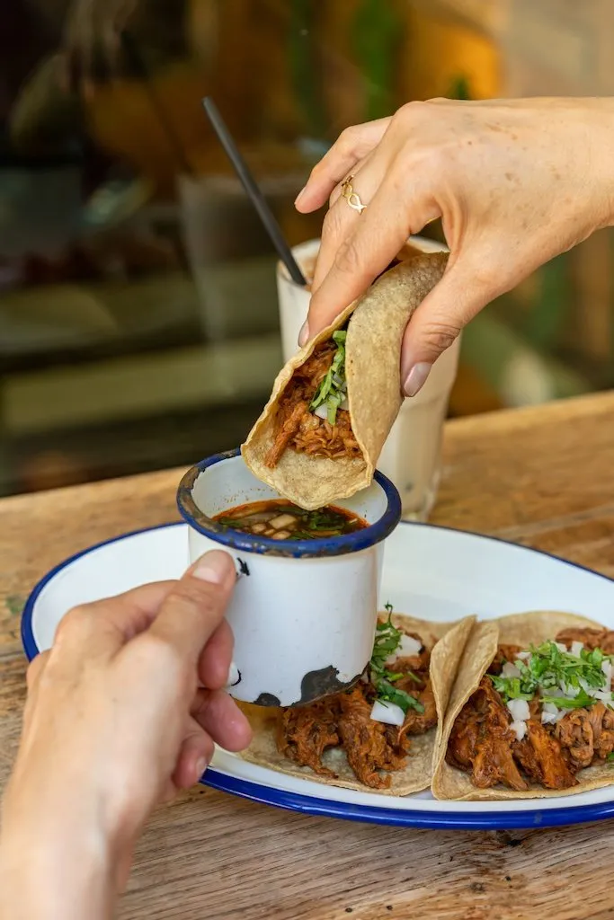 Tacos al pastor recién hechos